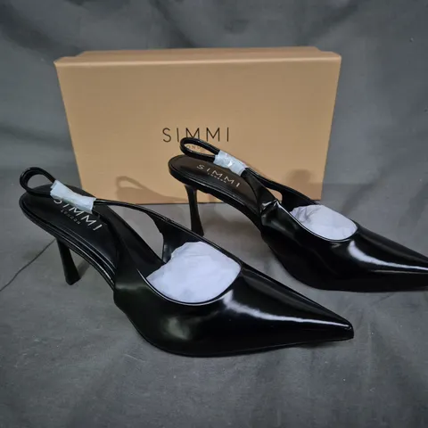 BOXED PAIR OF SIMMI LONDON BLACK LAYLIN UK 4