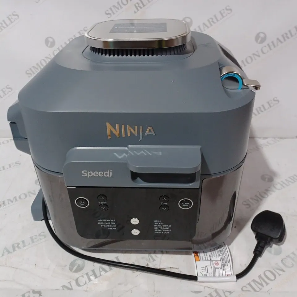 BOXED NINJA SPEEDI 10-IN-1 5.7L RAPID-COOKER & AIR FRYER ON400UK