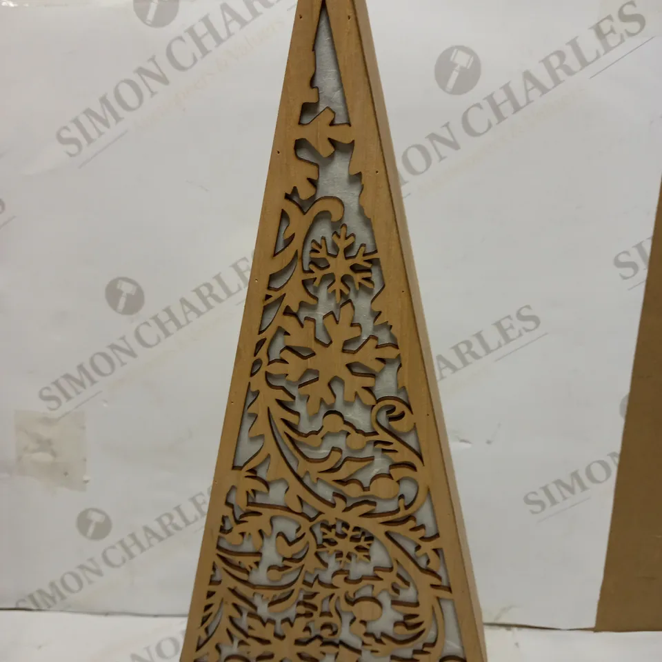 ASH WOOD TREE WITH SNOWFLAKES LED - MEDIUM