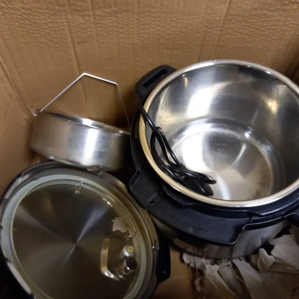 INSTANT POT DUO SMART PRESSURE COOKER