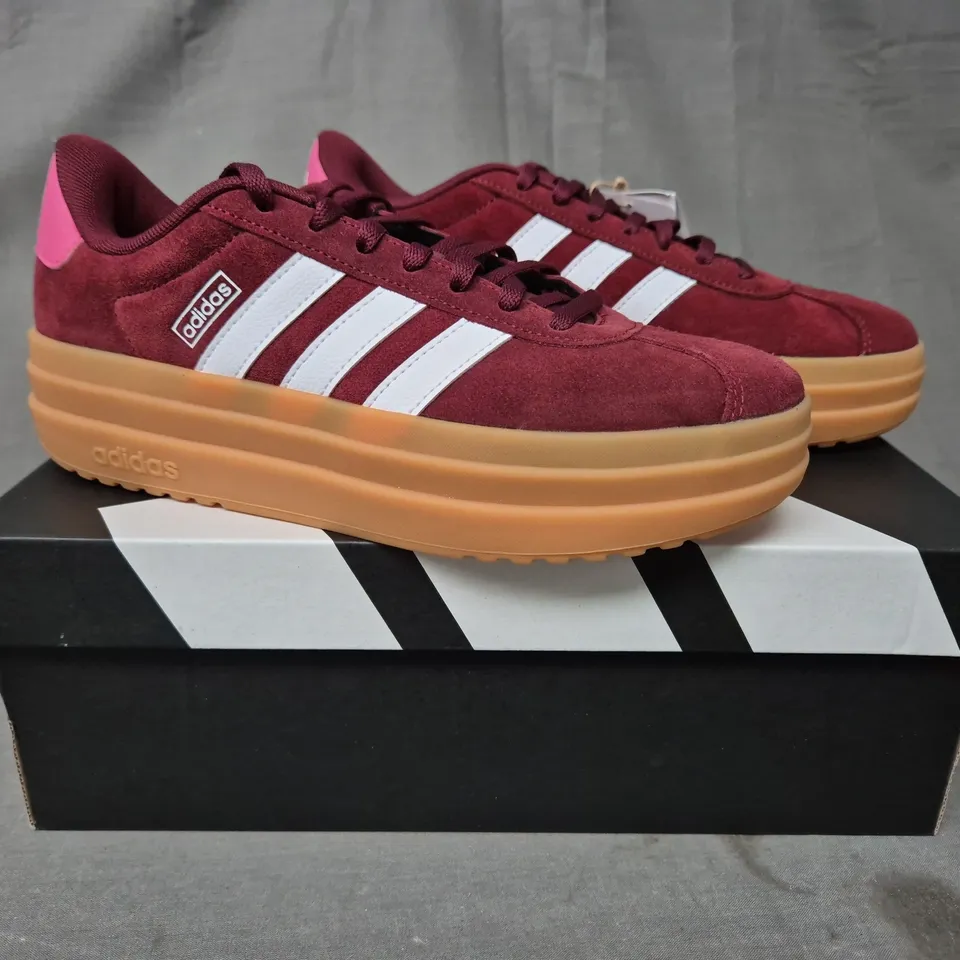 BOXED PAIR OF ADIDAS VL COURT BOLD KID'S SHOES IN BURGUNDY/WHITE/PINK UK SIZE 5.5