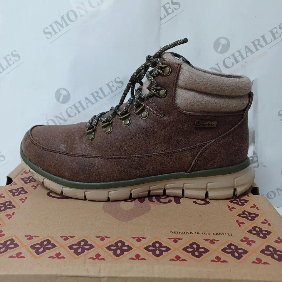 BOXED SKETCHERS WARM BOOTS, BROWN - SIZE 7 