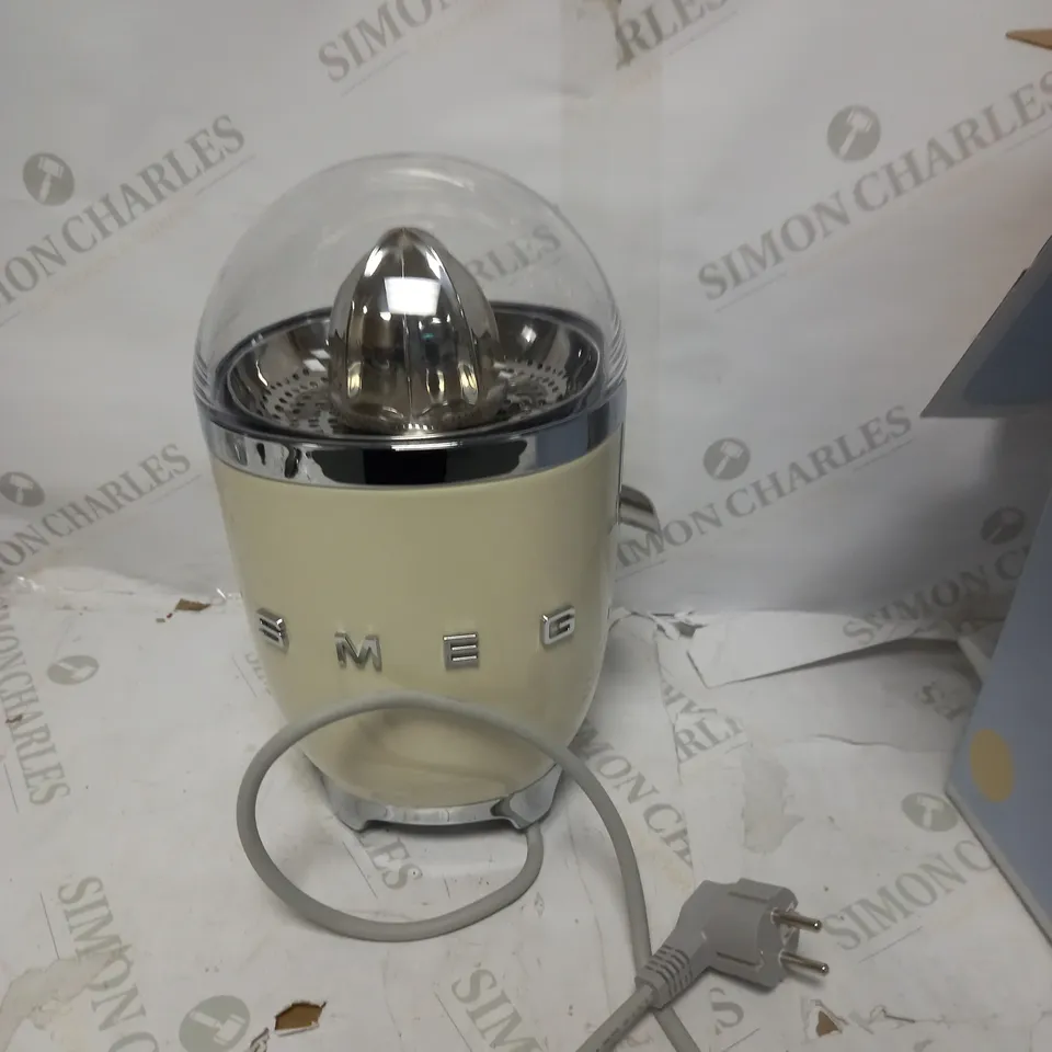 SMEG CJF01CREU CITRUS JUICER