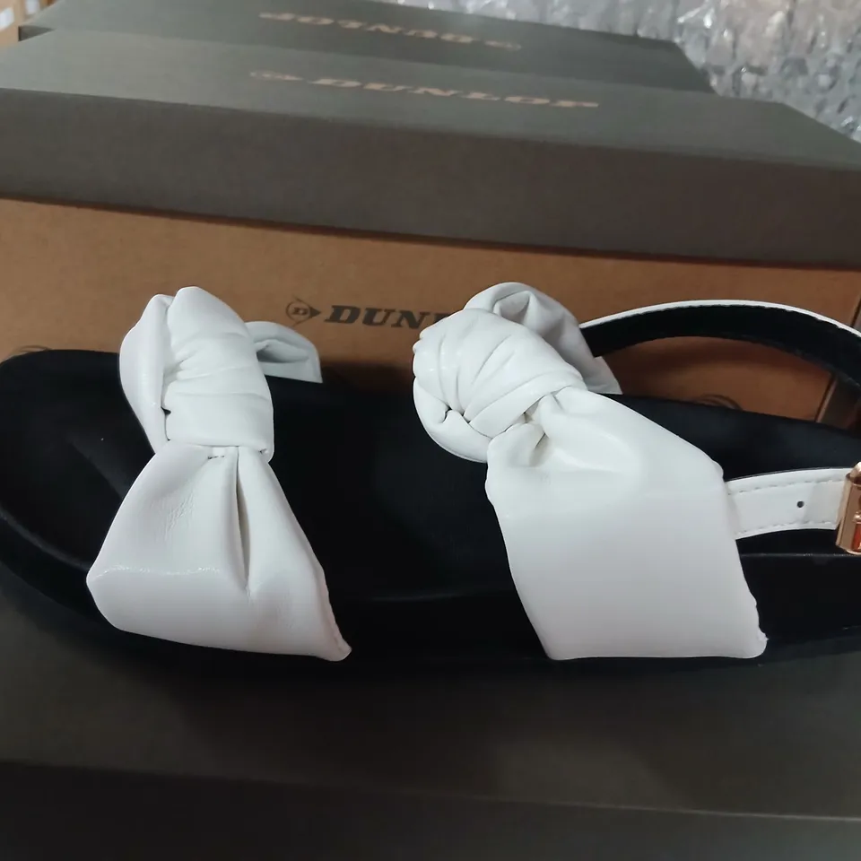 DUNLOP BILLIE DLP118 WHITE SANDALS – UK 6