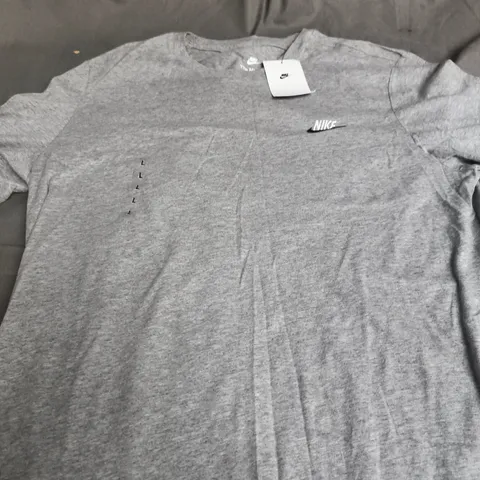 NIKE LOGO CASUAL TEE  -LARGE 