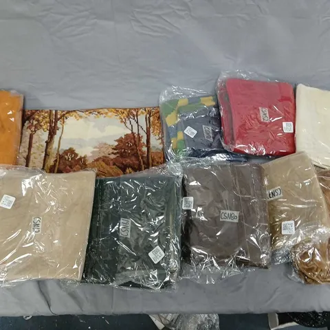 BOX OF APPROXIMATELY 15 ASSORTED HOME FABRIC ITEMS