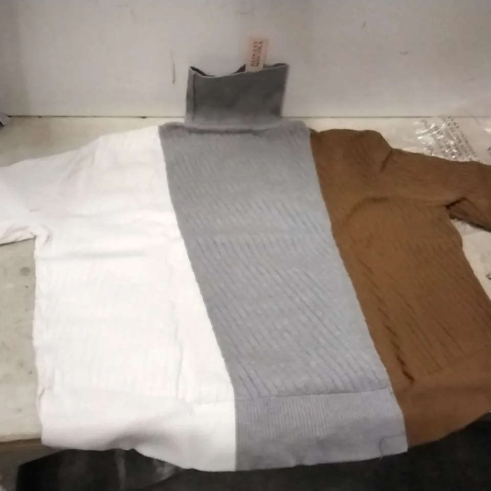 4 BOXES OF APPROXIMATELY 7 BADGLEY MISCHKA WHITE/LIGHT GREY/BROWN TURTLE NECKS - SIZE 3XL