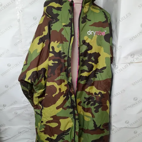 DRY ROBE CAMO GET CHANGED WITH FLEECE INSIDE
