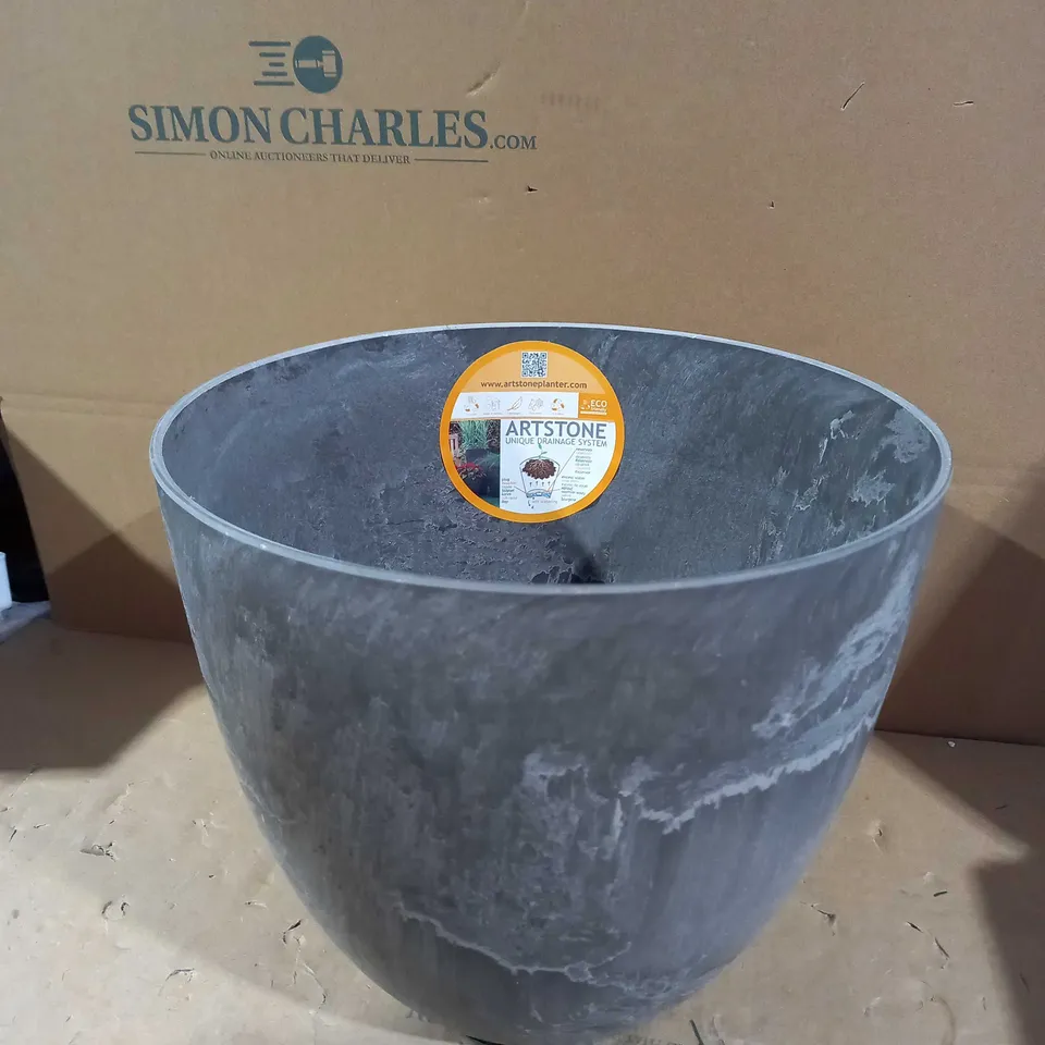 ARTSTONE PLANTER 