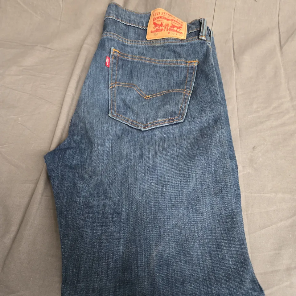 LEVIS STRAUSS DENIM JEANS SIZE W32 L32