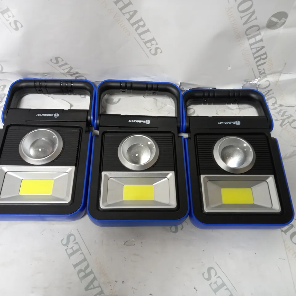 3X BLUE HANDLED OUTDOOR LIGHTS 