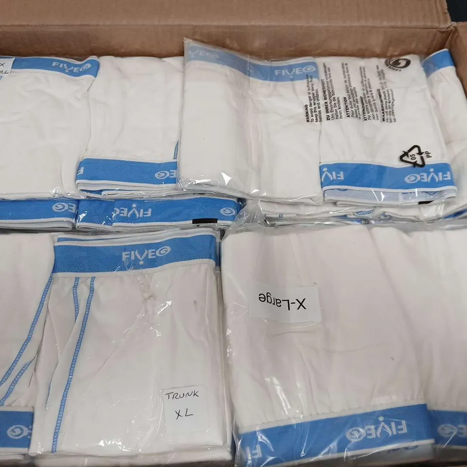 APPROXIMATELY 120 ASSORTED FIVEG TRUNKS IN WHITE - XL