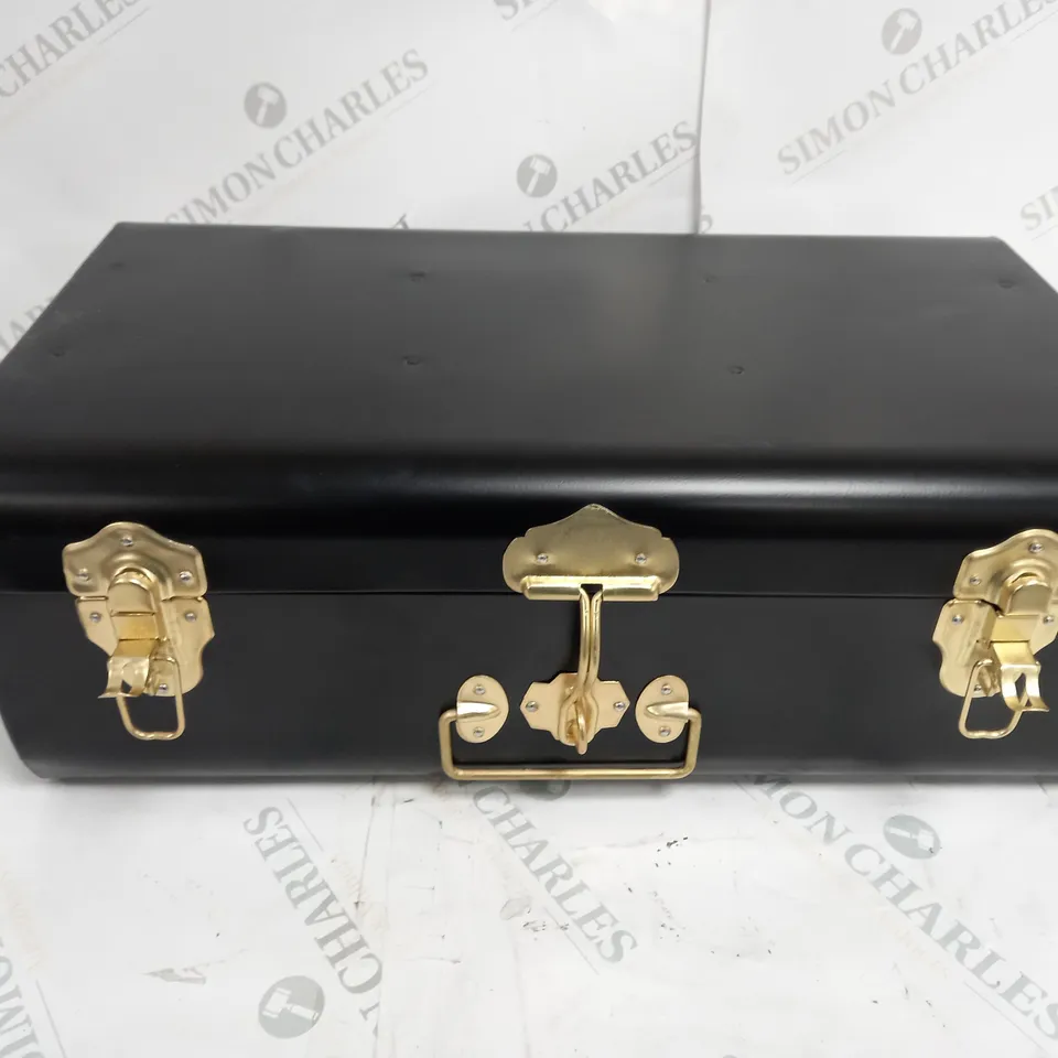 BLACK LOCKABLE STORAGE CHEST