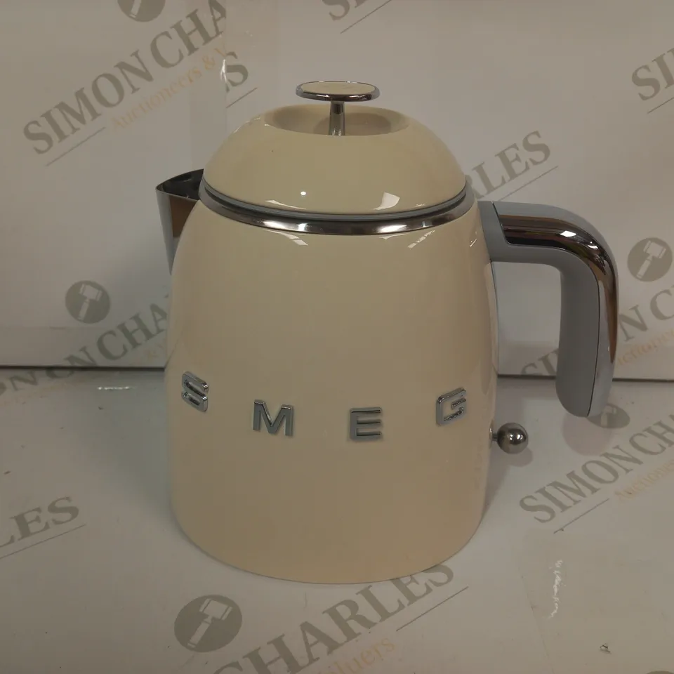SMEG MINI KETTLE - CREAM