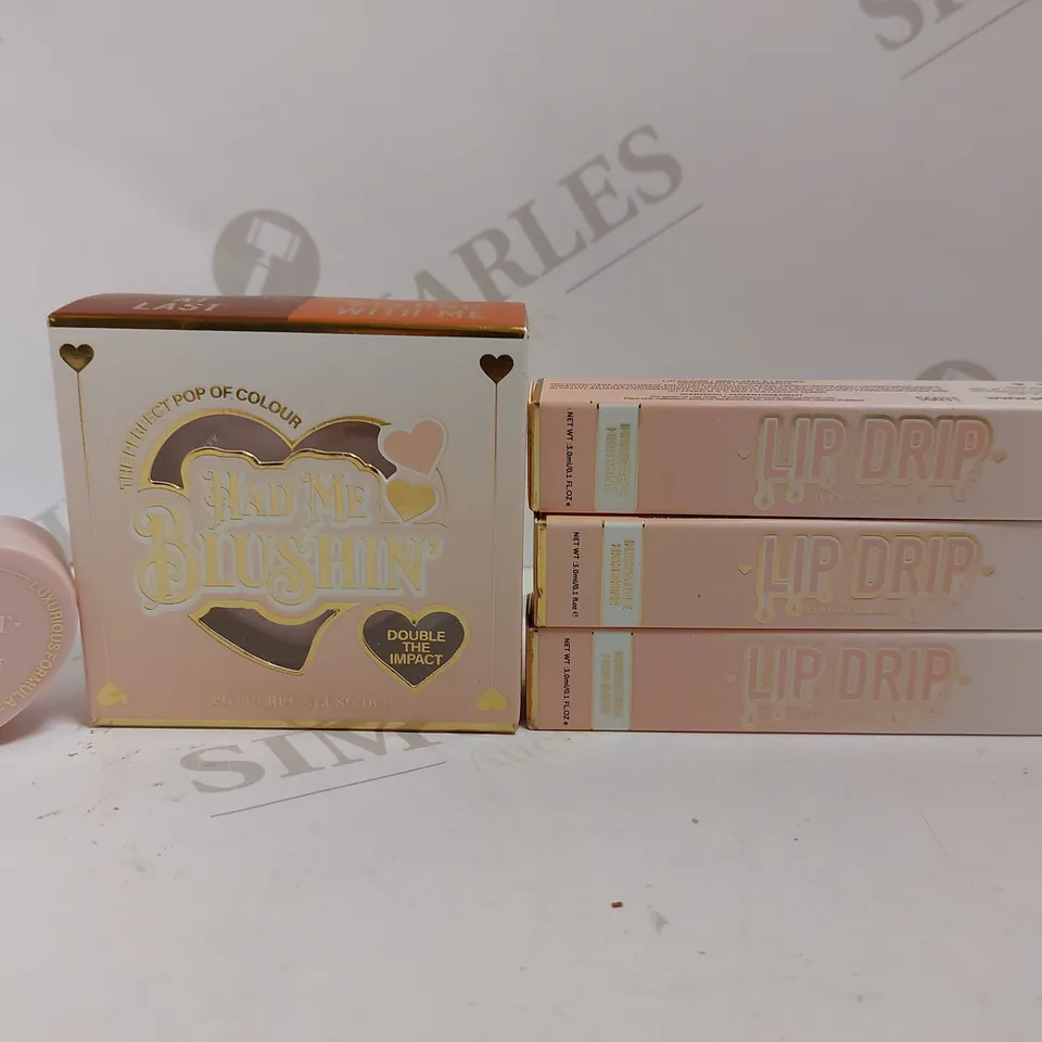 APPROX 5 PLOUISE ITEMS TO INCLUDE LIP DRIP, POWDERED BLUSH AND PIGMENT