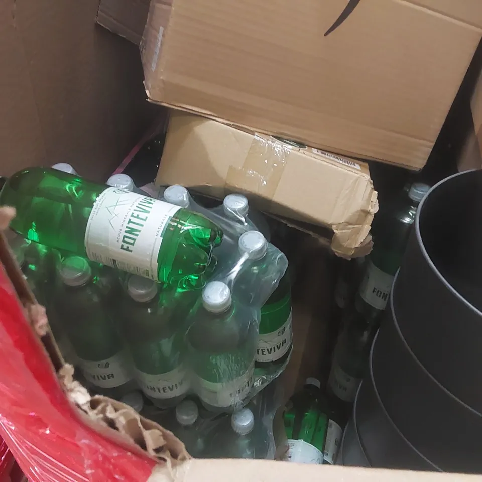 PALLET CONTAINING A LARGE QUANTITY OF MCADYS CHROME SHOWER SETS, FONTEVIVA MINERAL WATER AND OTHER ASSORTED ITEMS INCLUDING: CRAFTSMAN TRADE STACK TOOL CHEST, FISHER-PRICE BABY GYM ECT