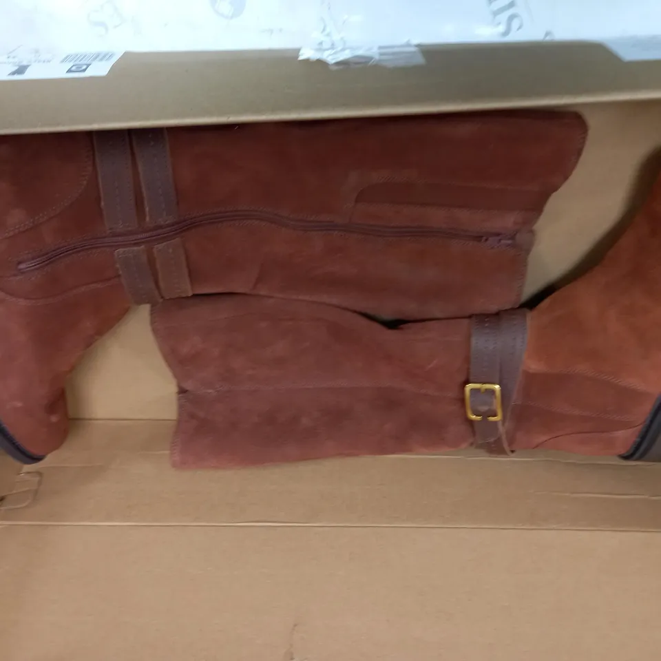 BOXED CLARKS MAY SHINE DARK TAN SUEDE KNEE BOOTS