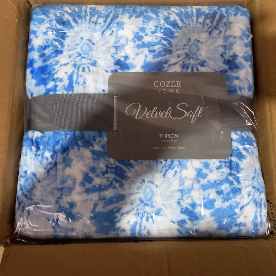 COZEE HOME TIE DYE THROW