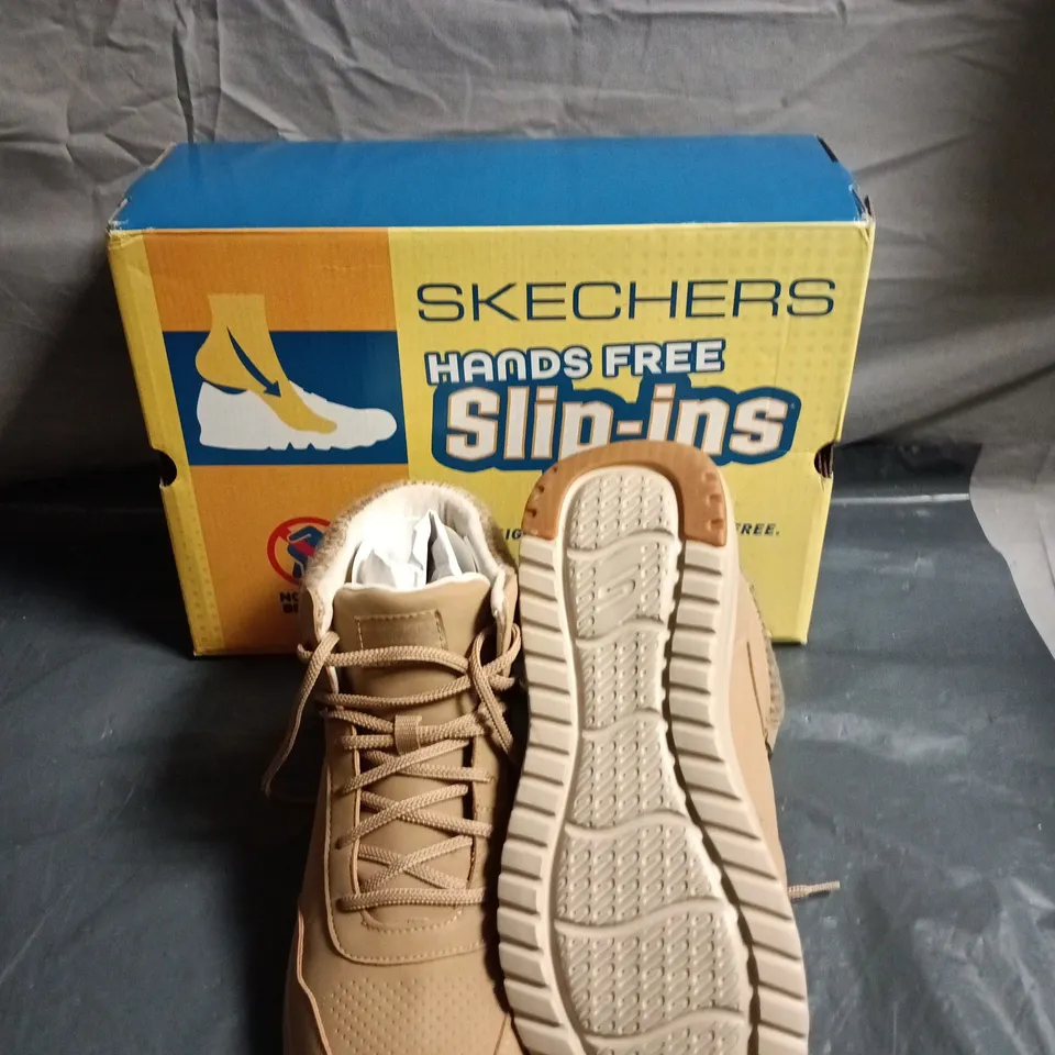 SKECHERS HANDS FREE SLIP-INS BOOTS – TAN ANKLE BOOTS - SIZE UK 8 