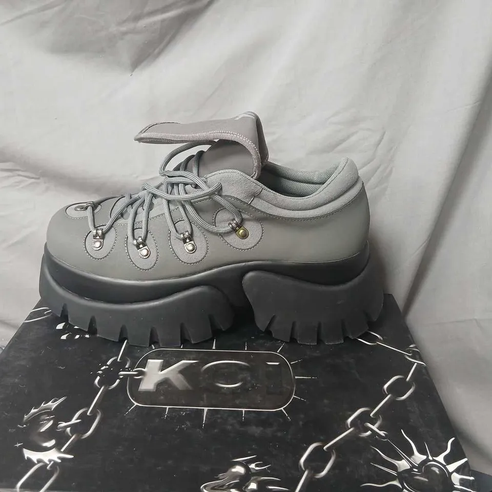 KOI DANGUARD MEN’S XTRA PLATFORM TRAINERS – SHADOW, UK9 (BLACK) 