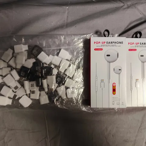 BOX OF APPROXIMATELY 10 ASSORTED ELECTRICAL ITEMS TO INCLUDE POP-UP EARPHONES, ETC