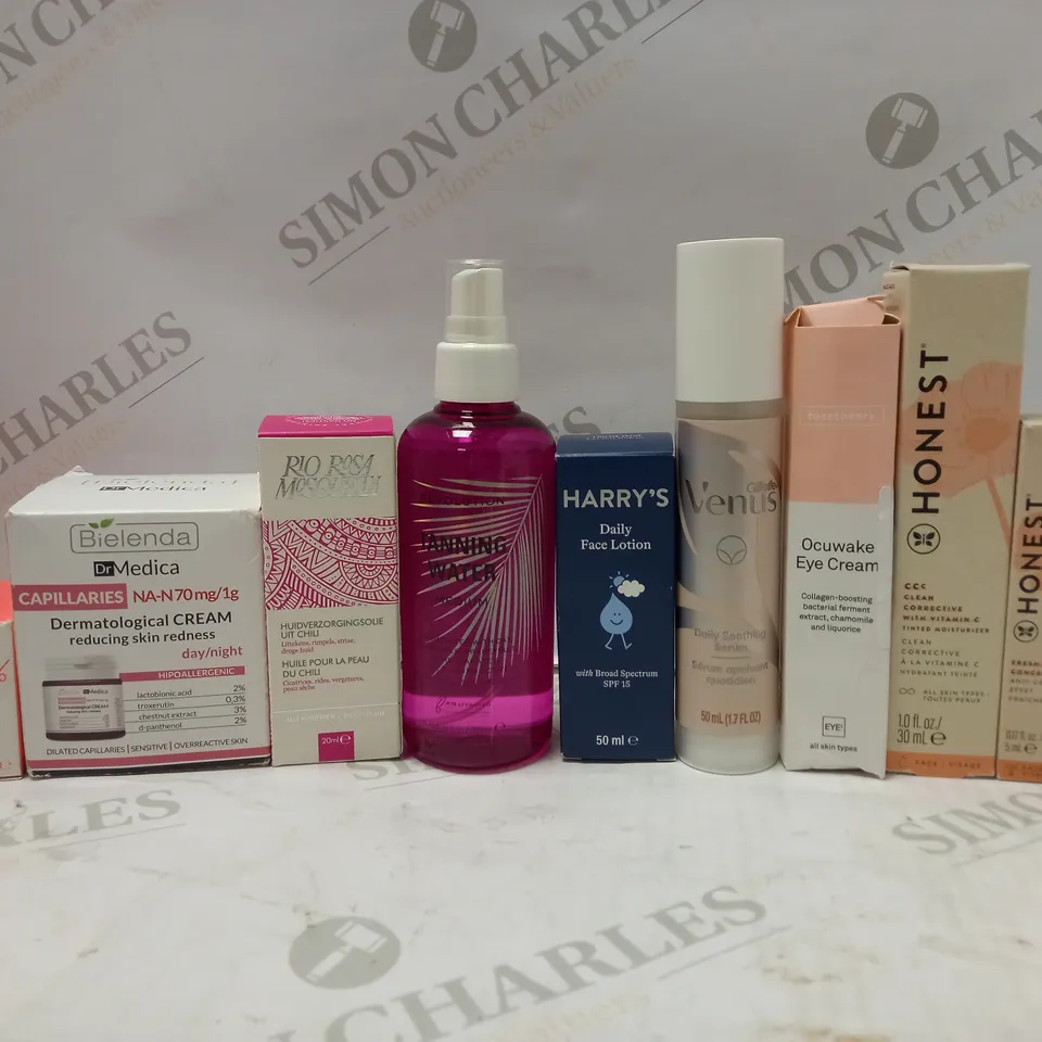 LOT OF APPROX 10 ASSORTED BEAUTY PRODUCTS TO INCLUDE FACETHEORY OCUWAKE EYE CREAM, HONEST CC CREAM TINTED MOISTURIZER, GILLETTE VENUS DAILY SOOTHING CREAM, ETC 