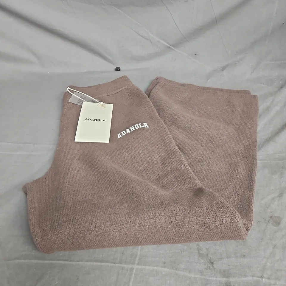 ADANOLA VARSITY KNIT STRAIGHT LEG SWEATPANTS – DARK COCOA BROWN/MARSHMALLOW, UK XL