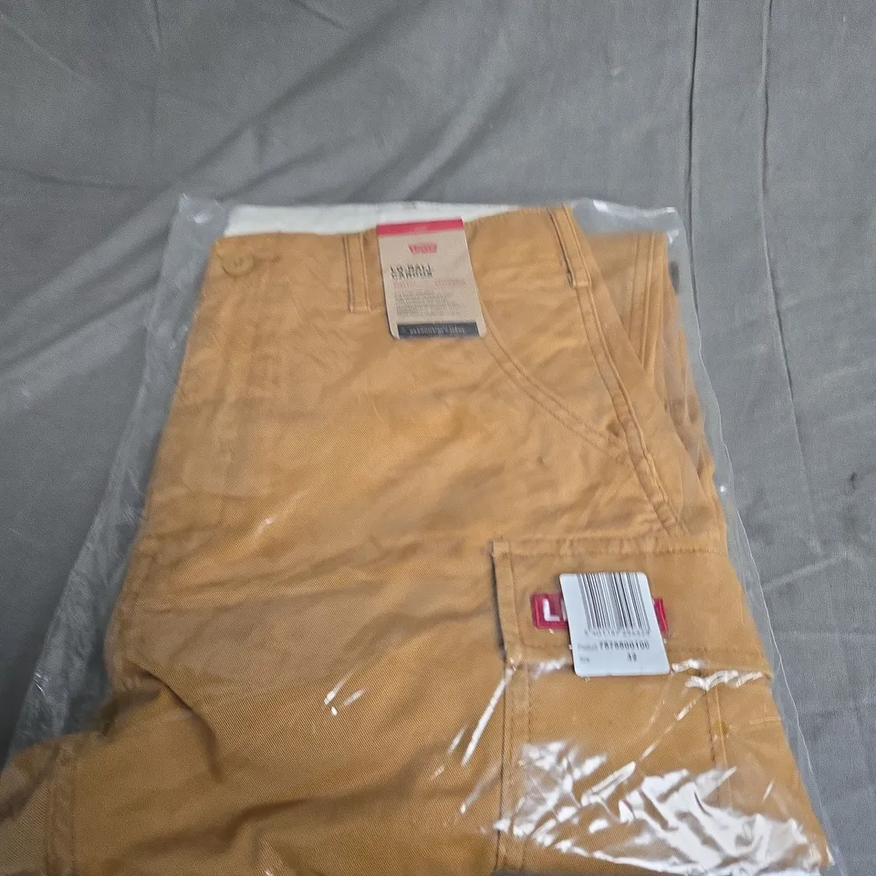 BAGGED LEVIS LO-BALL CARGOS SIZE W32