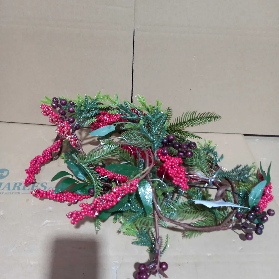 HOME REFLECTIONS 135CM PRELIT BERRY GARLAND RED
