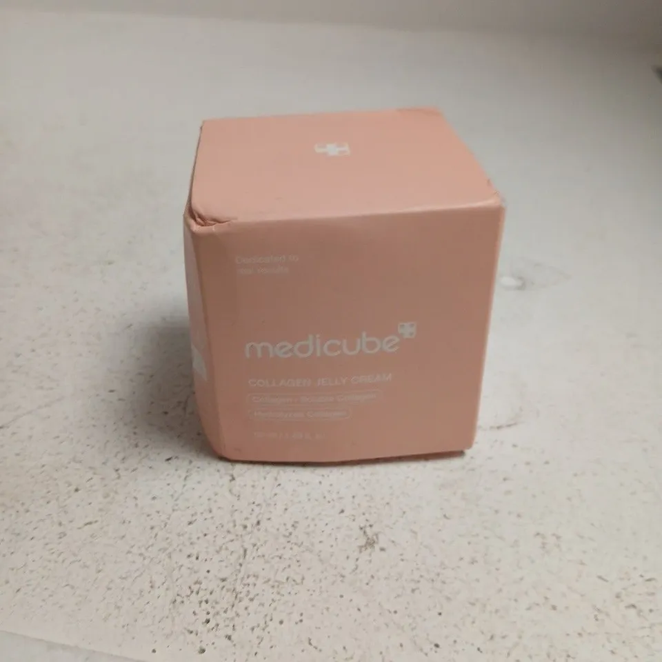 MEDICUBE COLLAGEN JELLY CREAM - FACIAL SKIN CARE (BOXED) 50ML