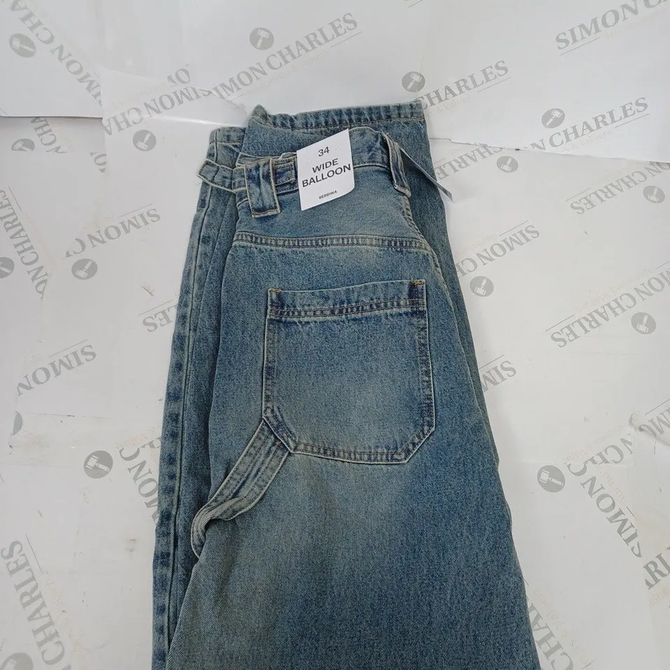 BERSHKA WIDE BALLOON DENIM JEANS SIZE 34