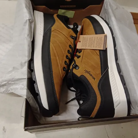 WRANGLER TIMO MEN LOW β CHIPMUNK, UK 9.5 / EU 44