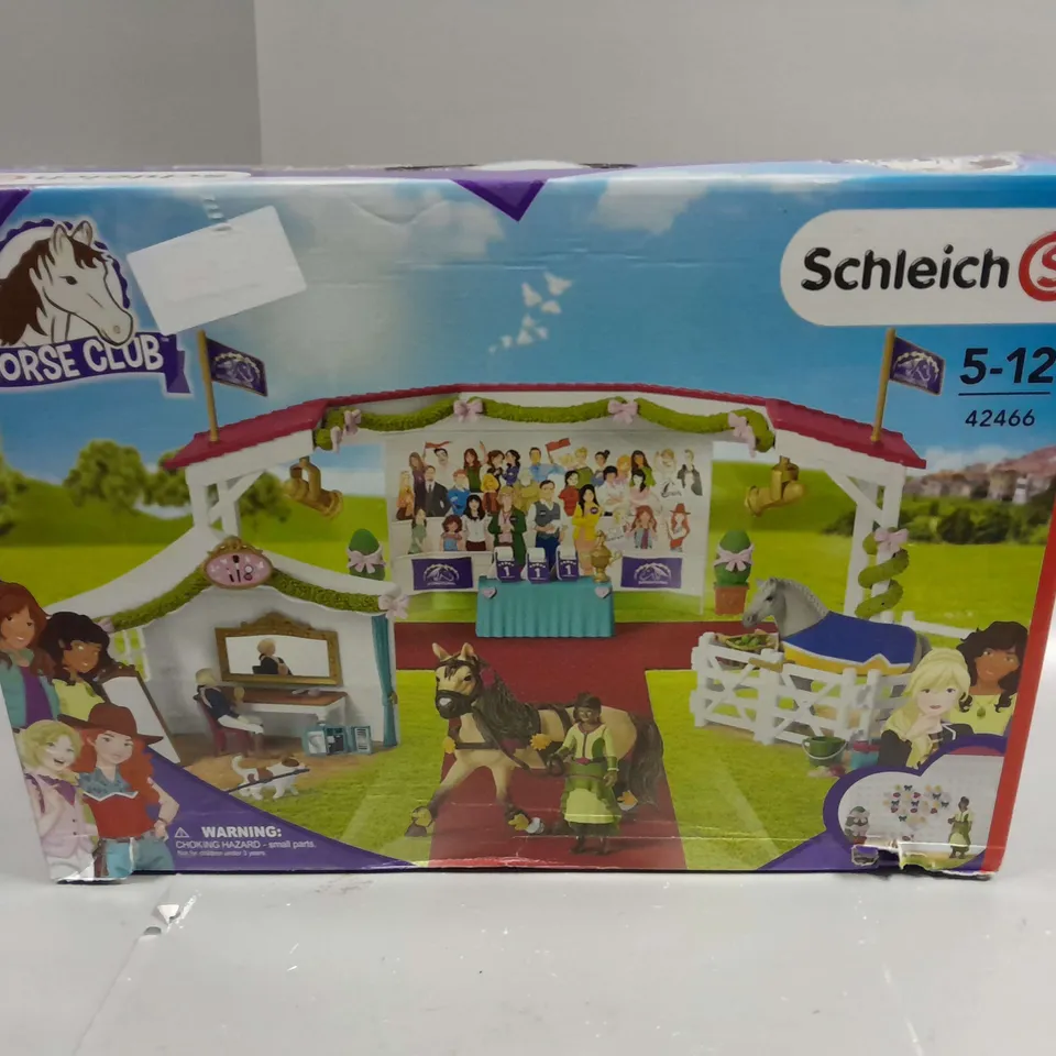 BOXED SCHLEICH HORSE CLUB (42466) SET