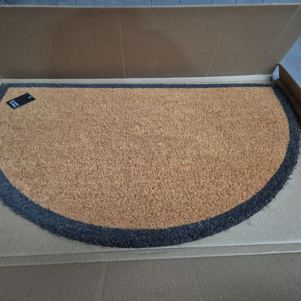 HALFMOON DOORMAT