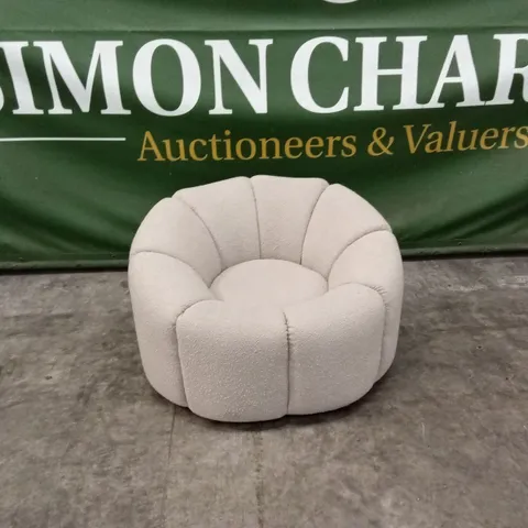BOUCLE FABRIC SWIVEL CHAIR