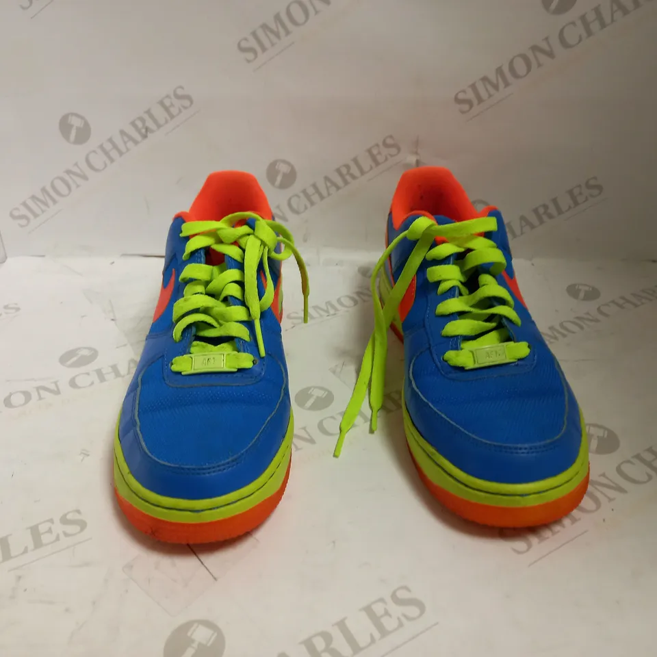NIKE AIR FORCE 1 UK 5 ORANGE/NEON/BLUE 