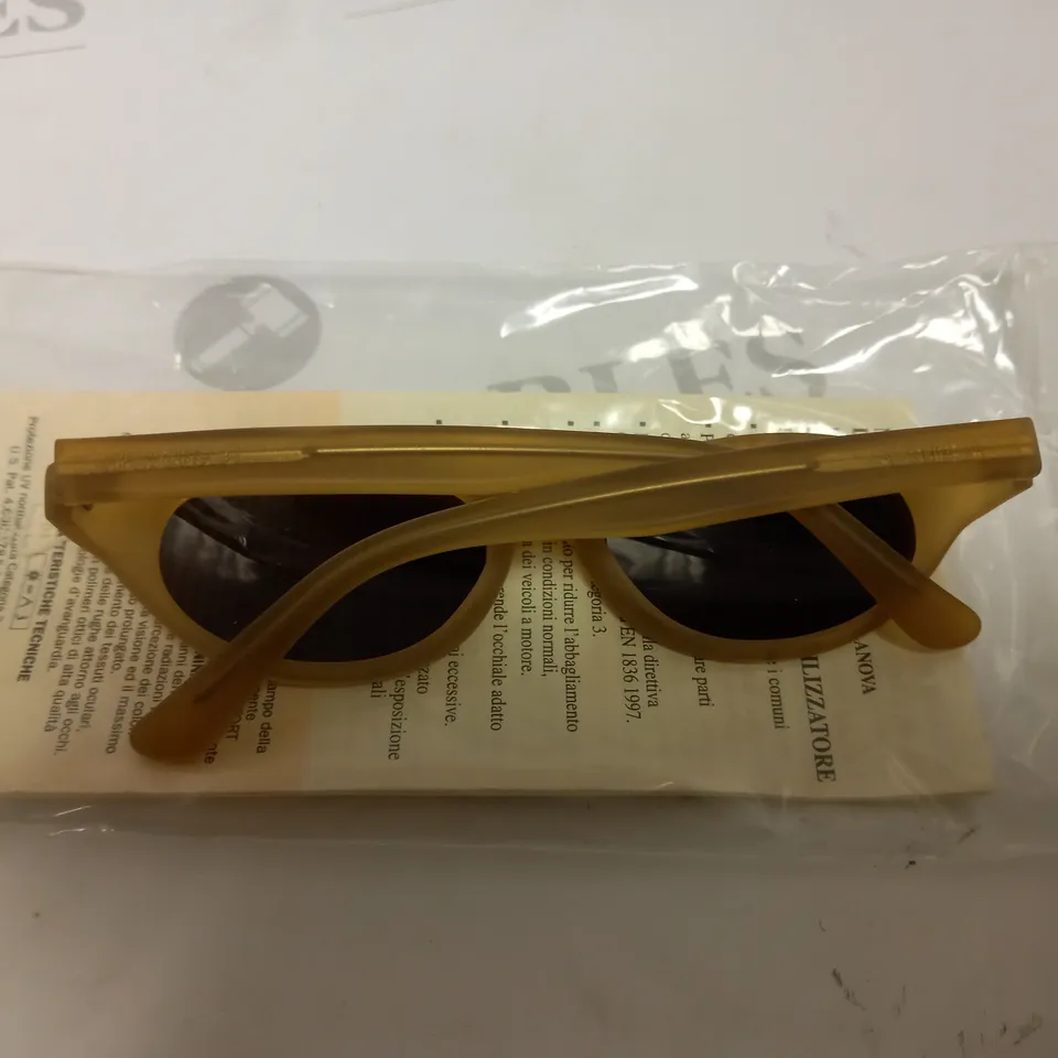 APPROXIMATELY 10 DIERRE STING SUNGLASSES - BOXED