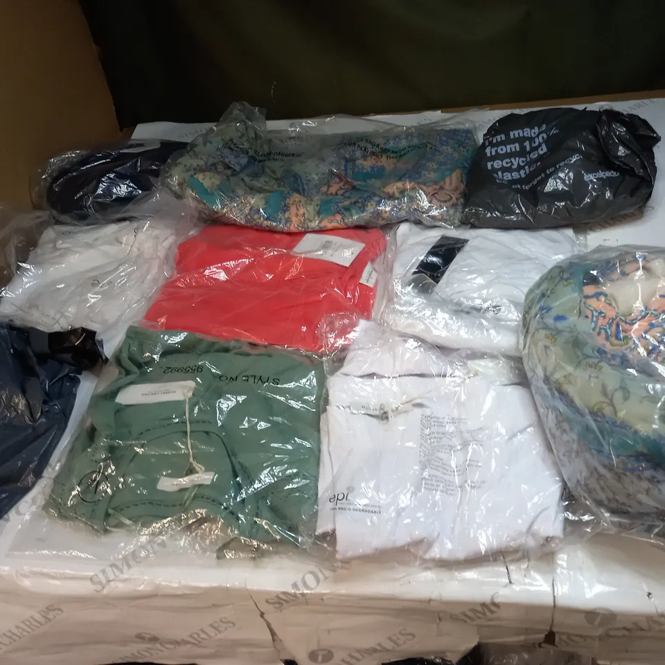 BAG OF APPROX 10 ASSORTED CLOTHING ITEMS TO INCLUDE - MAISON DE NIMES - EMELIA