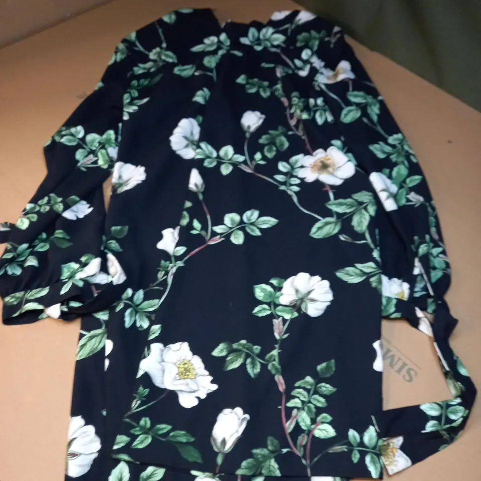 H&M MIDI DRESS WITH FLORAL PATTERN IN BLACK - EU 12