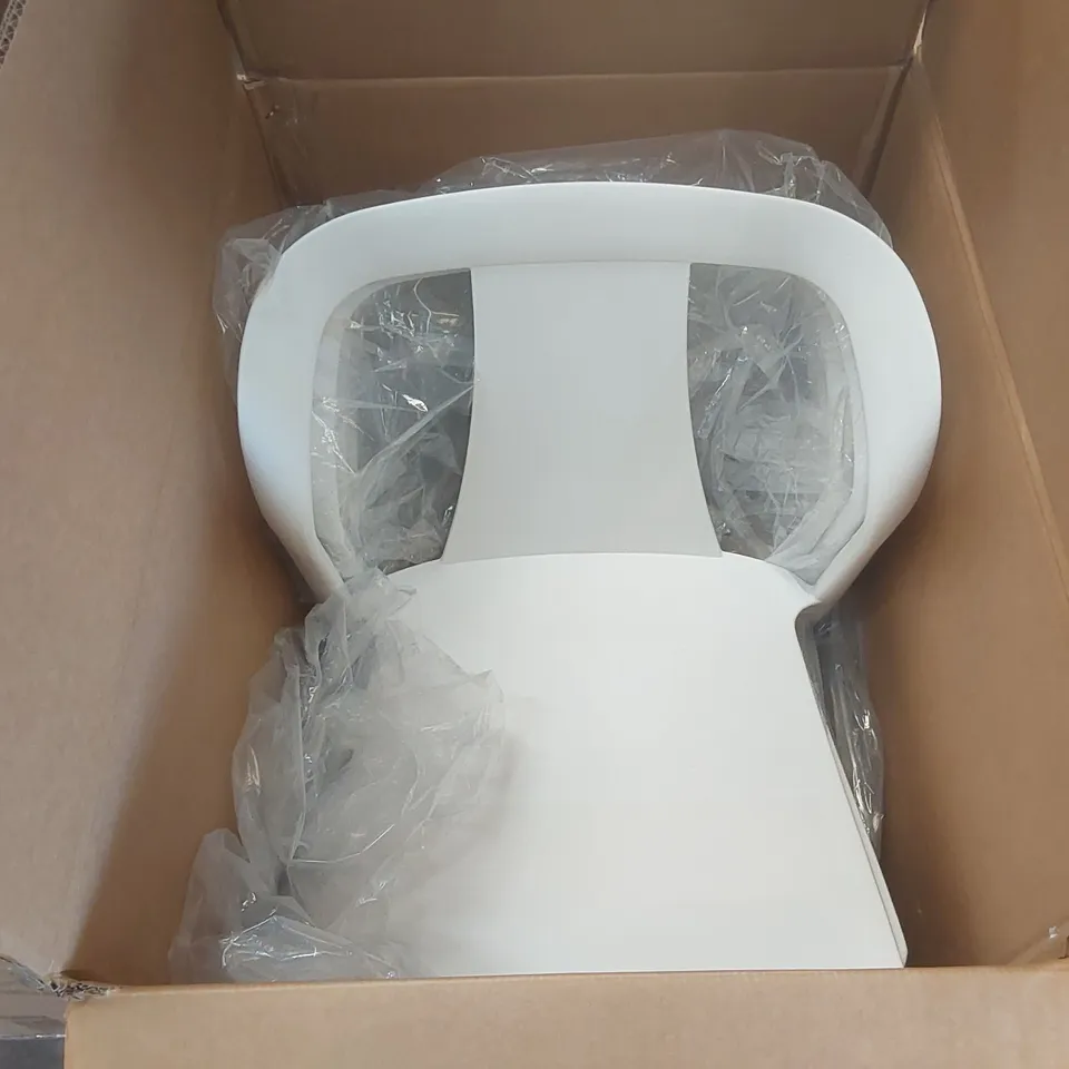 BOXED SET OF 4 DESIGNER DINING CHAIRS 