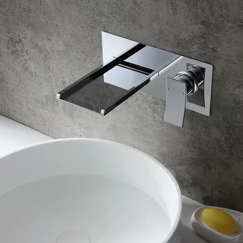 BOXED PIT WATERFALL TAP
