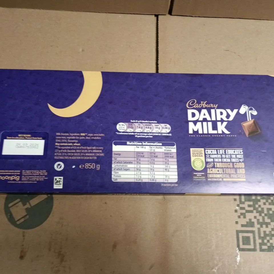 Cadbury Dairy Milk I Love You 850g Chocolate Bar
