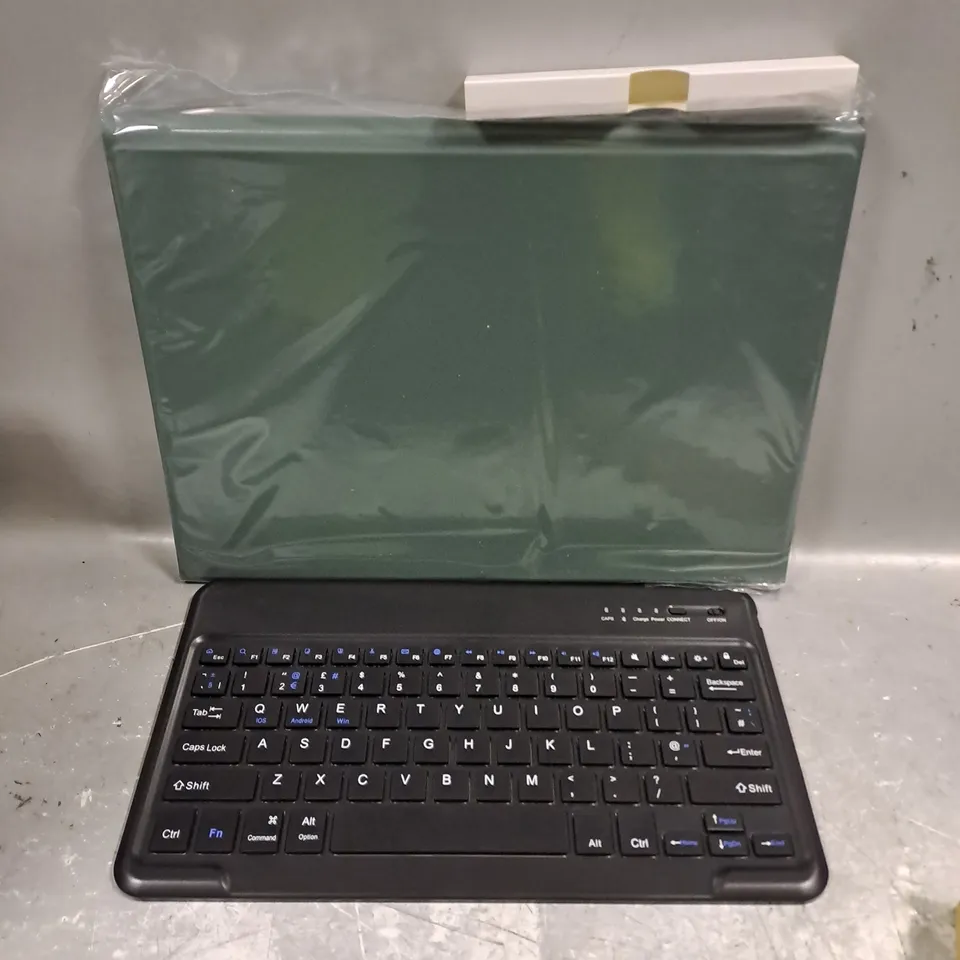 BOXED UNBRANDED TABLET WIRELESS KEYBOARD AND CASE 