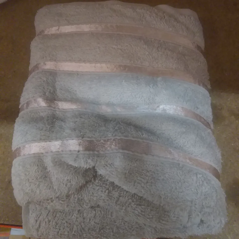 BOSTON BATH TOWELS SET OF 8