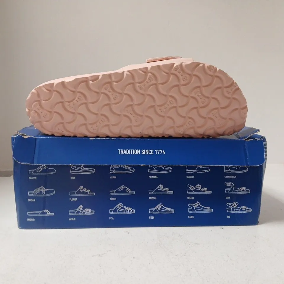 BOXED PAIR OF BIRKENSTOCK MADRID BIG BUCKLE SANDALS IN PINK SIZE UK 7.5