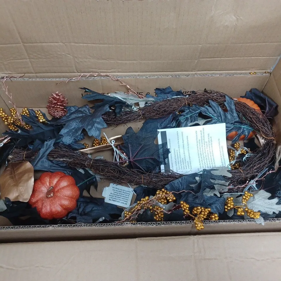 DESIGNER AUTUMN PRE-LIT BLACK LEAF GARLAND RRP £29.99