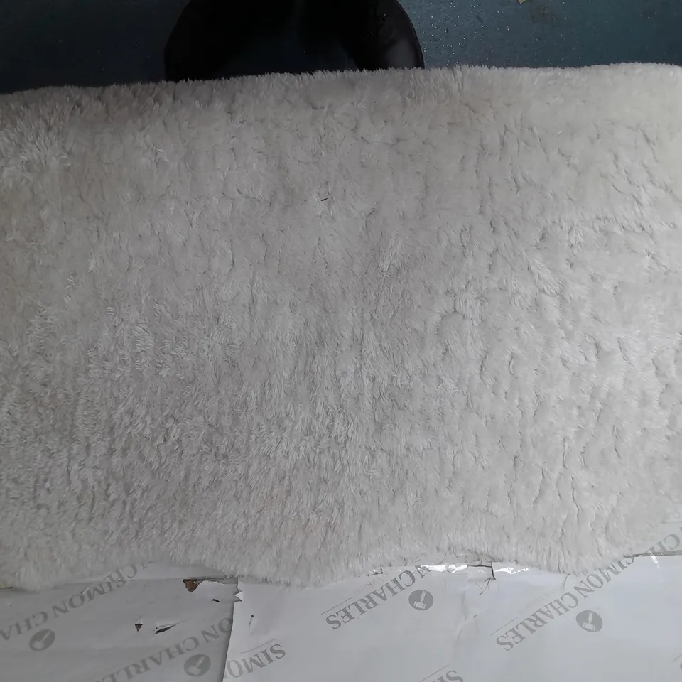 TUFTLAND SHAGGY WHITE RUG 55X85CM 
