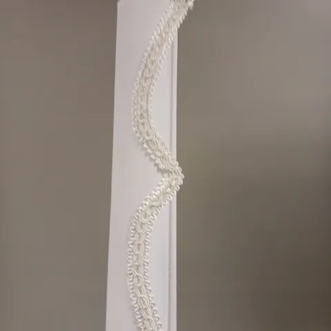 BOXED SCALLOPED ROLLER BLIND - 90CM WHITE