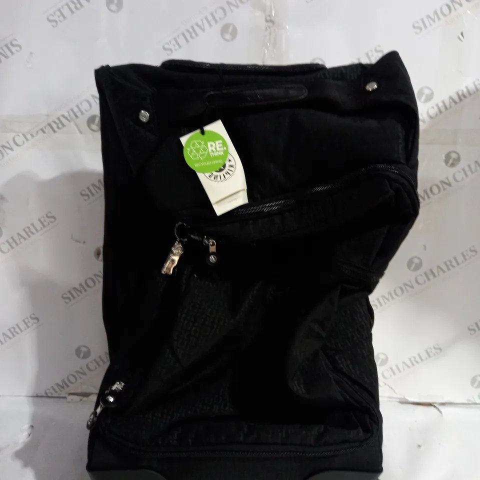 KIPLING DARCEY SMALL CARRY ON