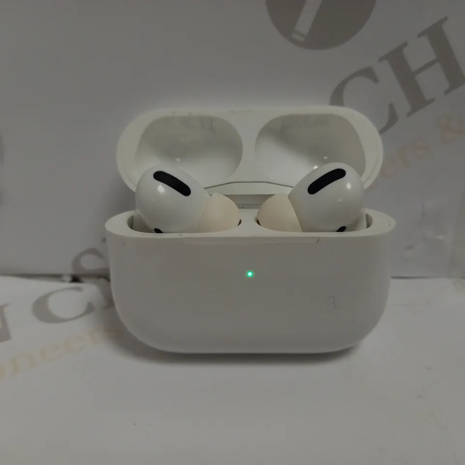 APPLE AIRPODS PRO 